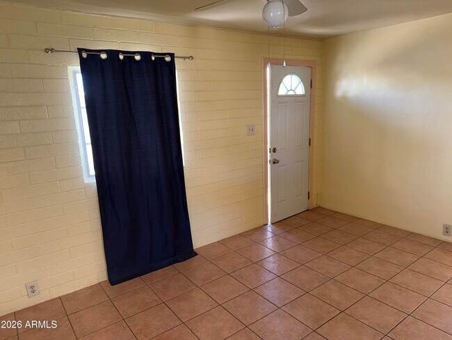 Building Photo - 3014 N 38th St