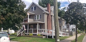 Building Photo - 87 Woodlawn St