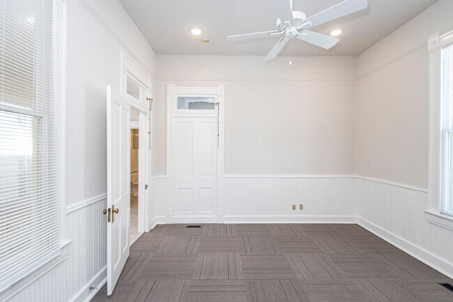 Building Photo - 2 Bed 1 Bath in Downtown Little Rock, AR