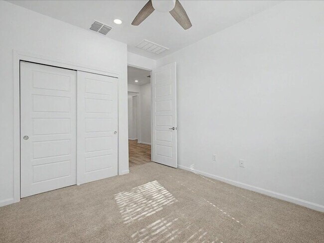 Building Photo - Spacious 4-Bedroom Home in Rocking K with Modern Finishes & Resort-Style Community Amenities!