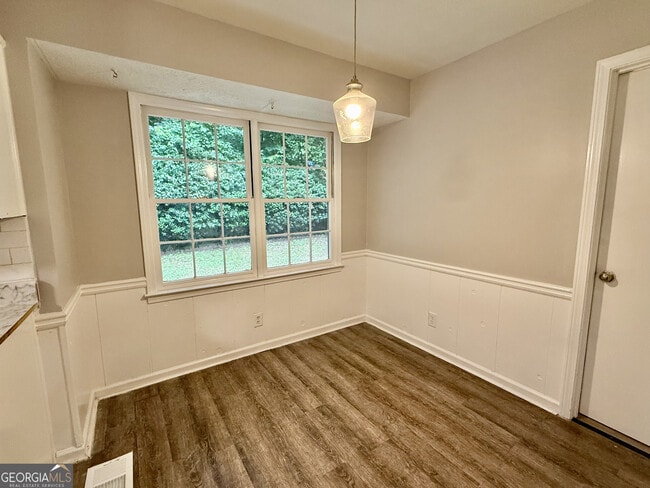 Building Photo - 252 Harmony Grove Rd