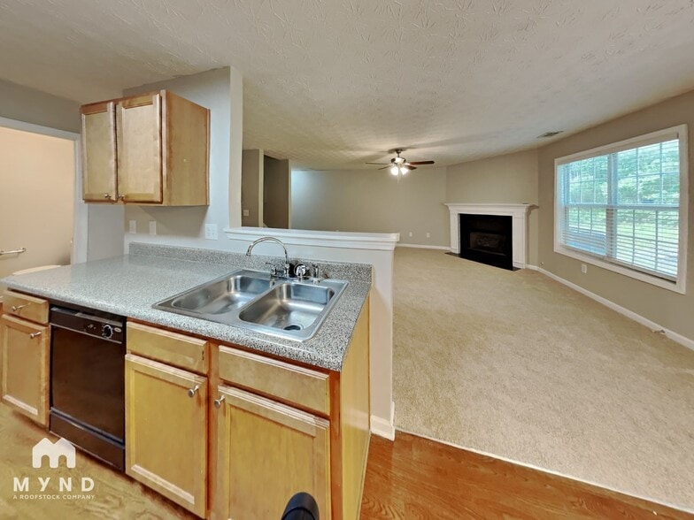 Building Photo - 6239 Lake Valley Point