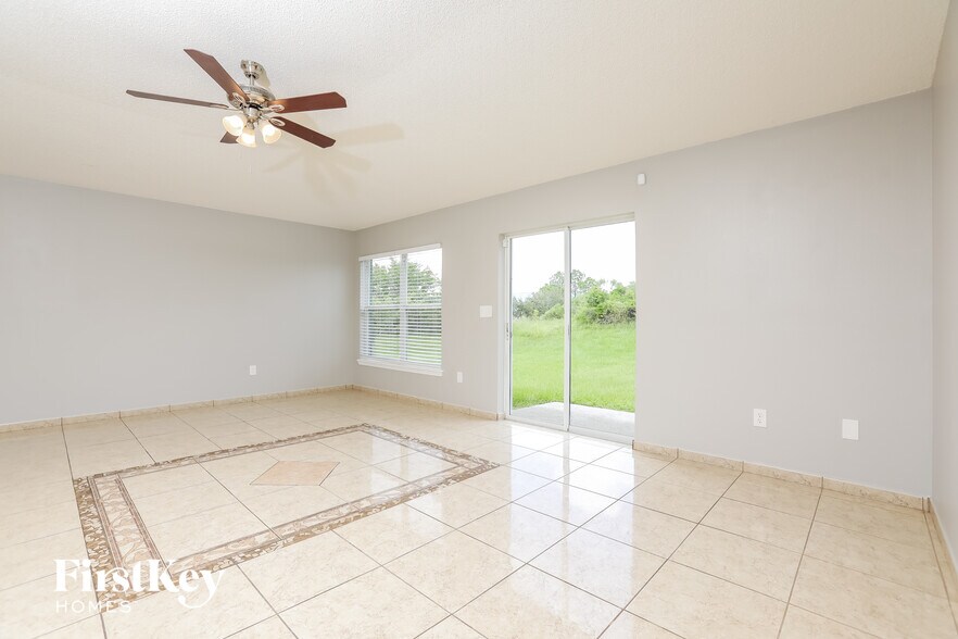 Building Photo - 1739 Crowned Ave