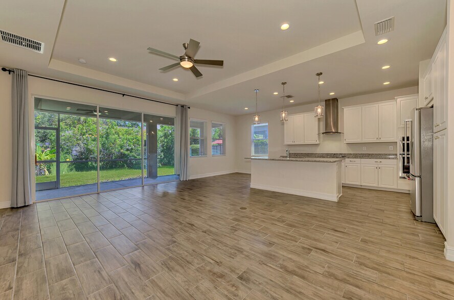 Building Photo - 4400 Conchfish Ln