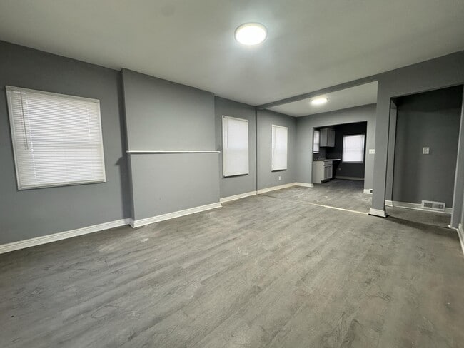 Building Photo - 11400 Abington Ave