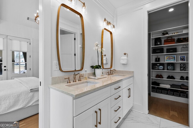 Building Photo - 202 Regester Wy