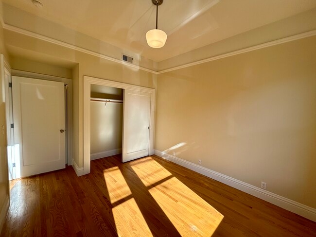 Building Photo - 3220B 23rd St