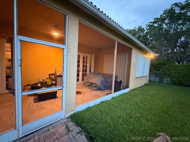 Building Photo - 734 Lavender Cir