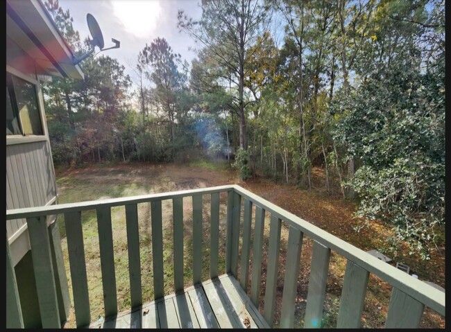 Building Photo - 57409 Brenchley Dr