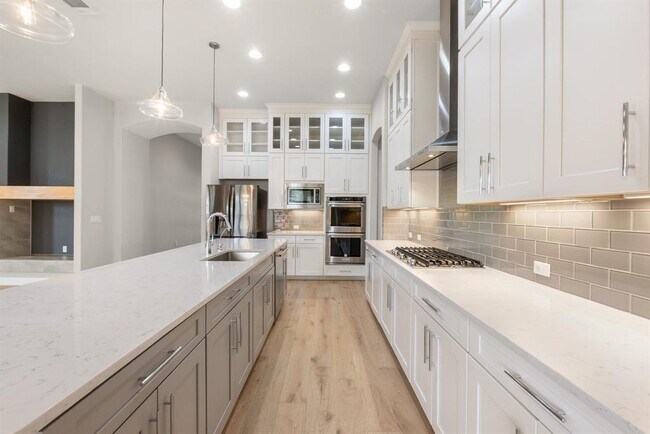 Building Photo - 10709 Lavon Bend