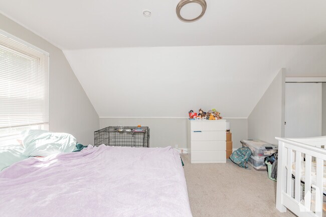 Building Photo - 2923 N Avers Ave