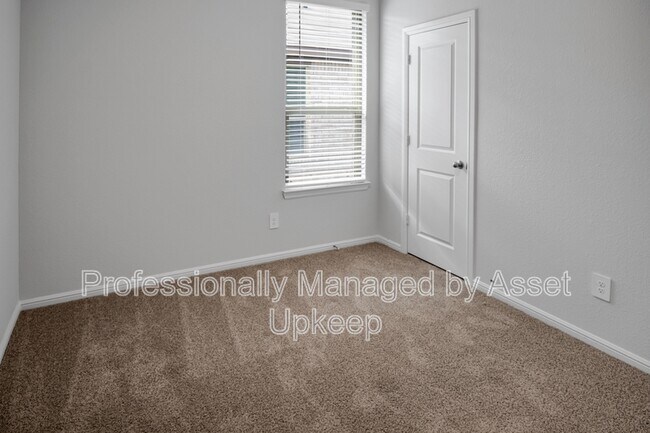 Building Photo - 5504 Gold Pond Dr
