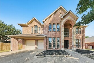 Building Photo - 1360 Calvert Dr