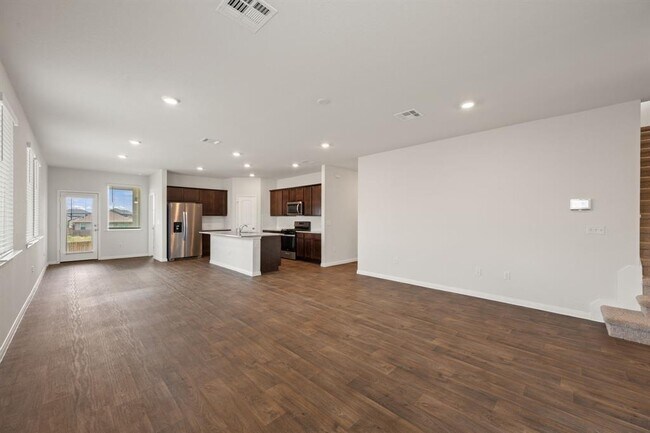 Building Photo - 409 Emerald Cv