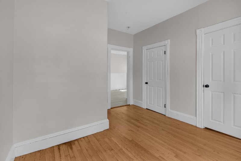 Building Photo - 77 Vinton St