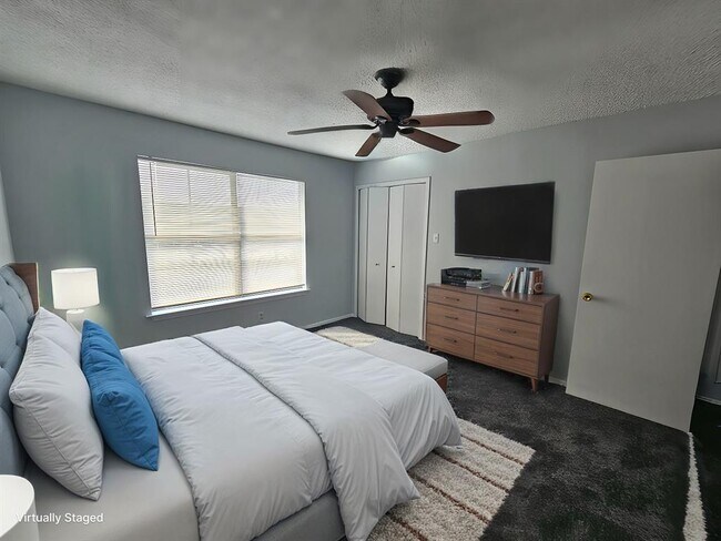 Building Photo - 3005 Whisper Oaks Ln