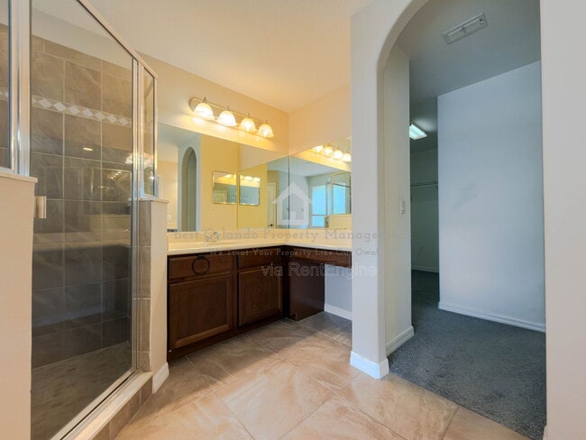 Building Photo - 5109 Legacy Oaks Dr