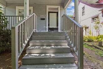 Building Photo - Charming 3 Bedroom Sanctuary in Eliot Neighborhood!