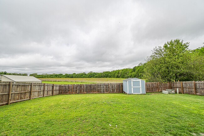 Building Photo - 5469 Fairford Ct