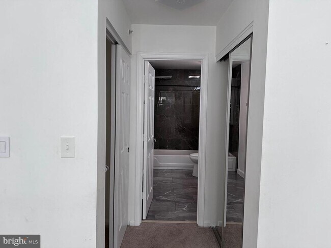 Building Photo - 5960 Millrace Ct