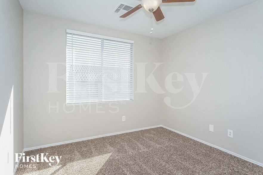 Building Photo - 7486 Decoro St