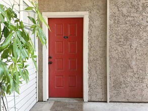 Building Photo - 10855 Meadowglen Ln