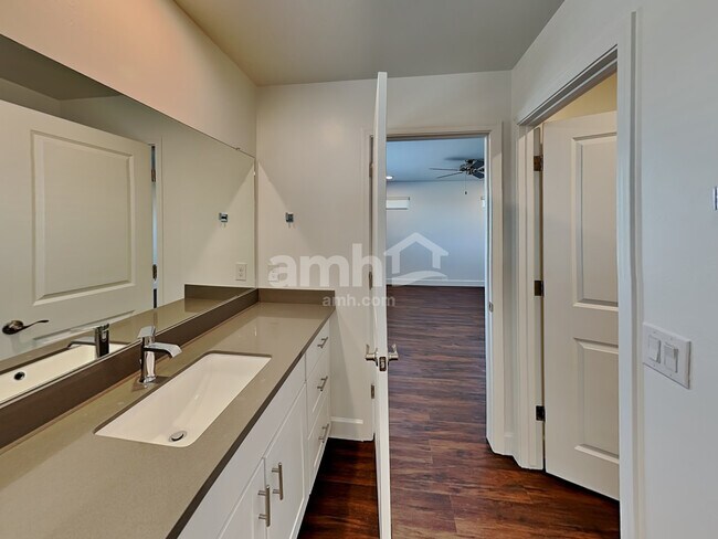 Building Photo - 25801 N 184th Dr