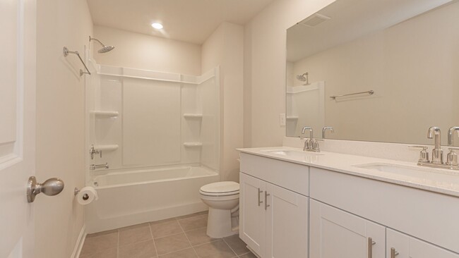 Building Photo - Picture-Perfect New Home in Clear Pond