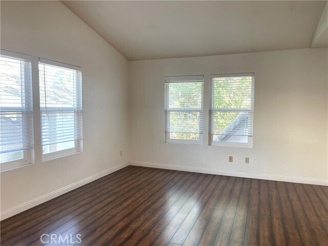 Building Photo - 2985 Amber Dr