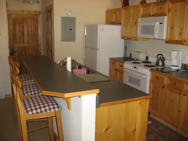 Building Photo - Long Term Rental- Tenderfoot Lodge 2665