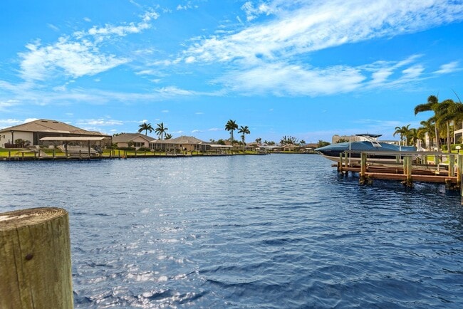 Building Photo - Waterfront Condo with Boat Dock