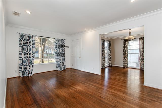 Building Photo - 8642 Daytonia Ave