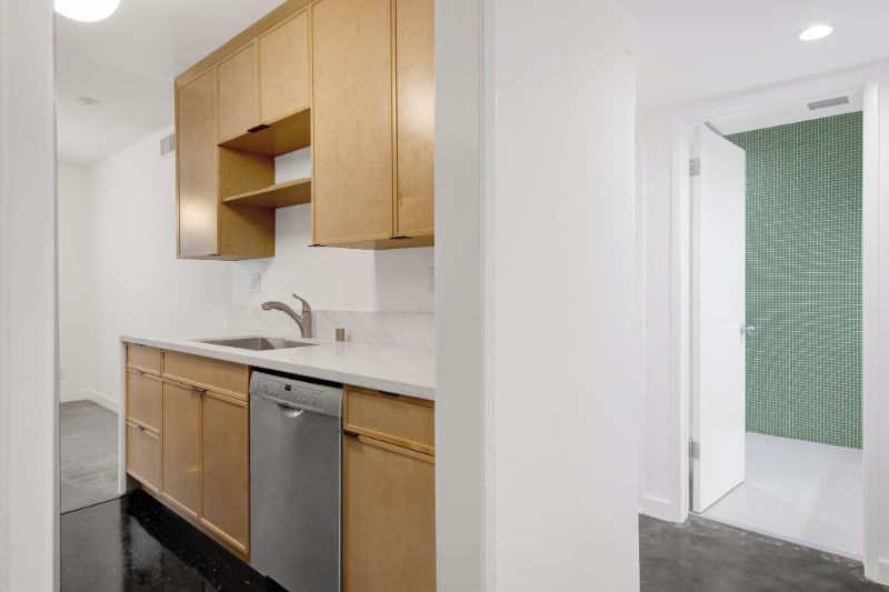 Building Photo - 7767 Hollywood Blvd