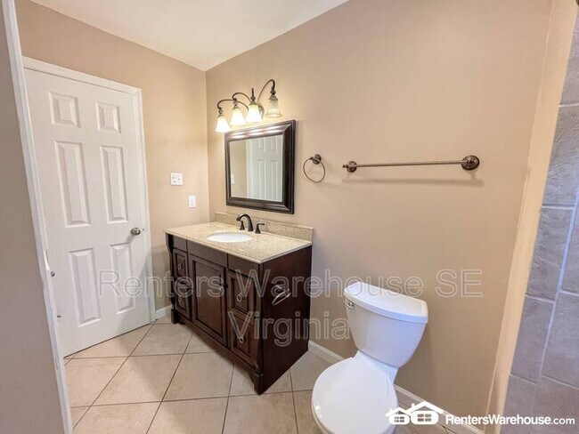 Building Photo - 5736 Avalon Woods Dr