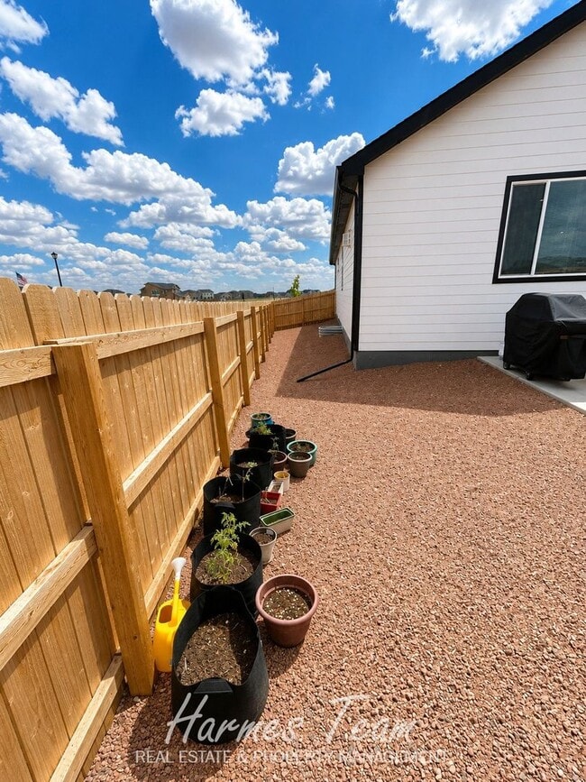 Building Photo - 11017 Coastal Hls Ln