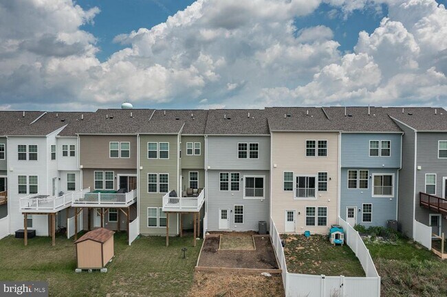 Building Photo - 227 Schramm Lp
