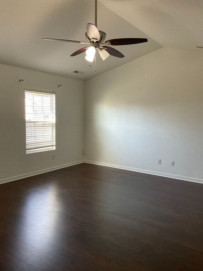 Building Photo - Beautiful Home in Gastonia Ready just for you!