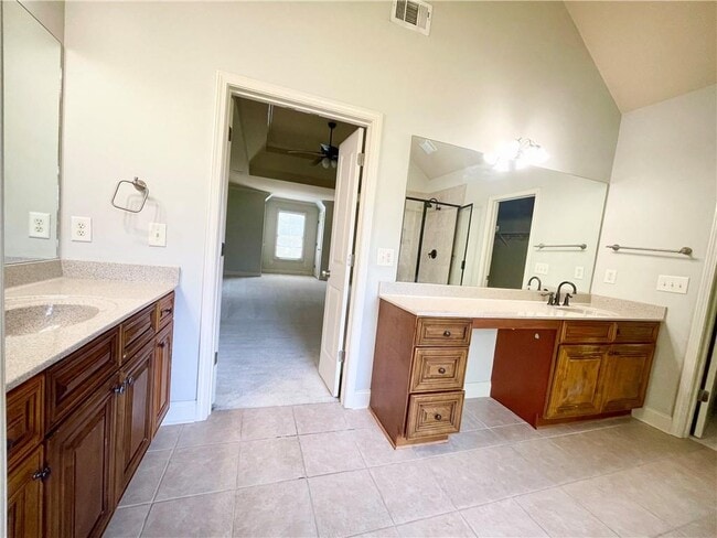 Building Photo - 2620 Village Chase Dr NW
