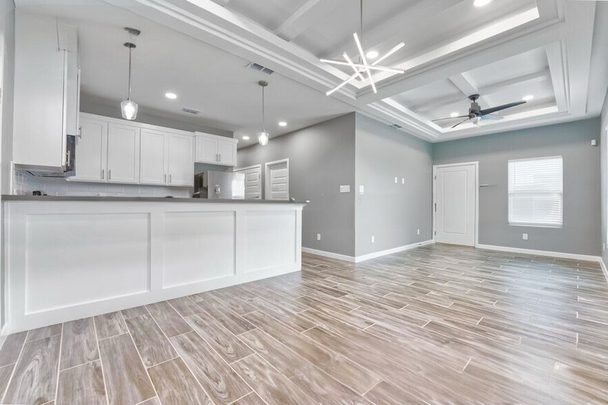 Building Photo - 200 Lauryn Dr