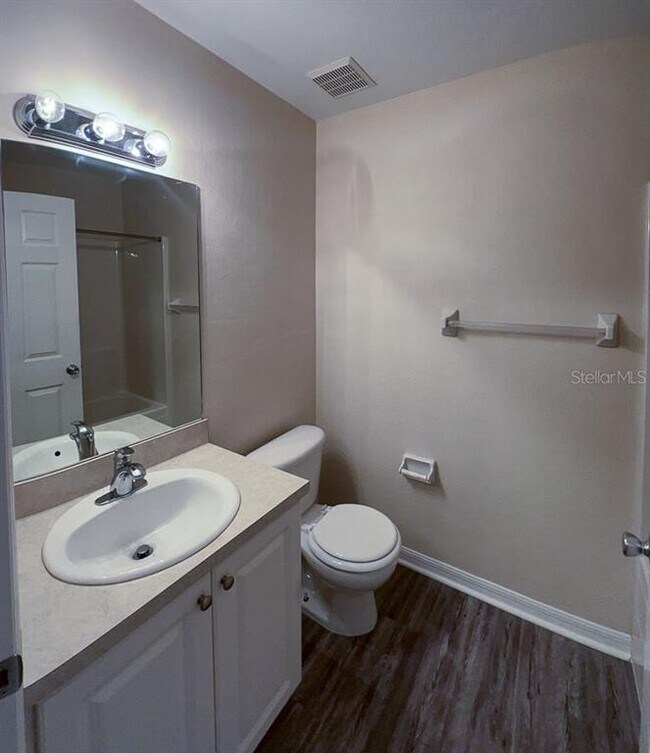 Building Photo - 4014 SW 26th Dr