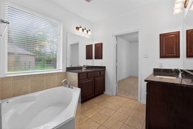 Building Photo - 74 N Whistling Swan Pl