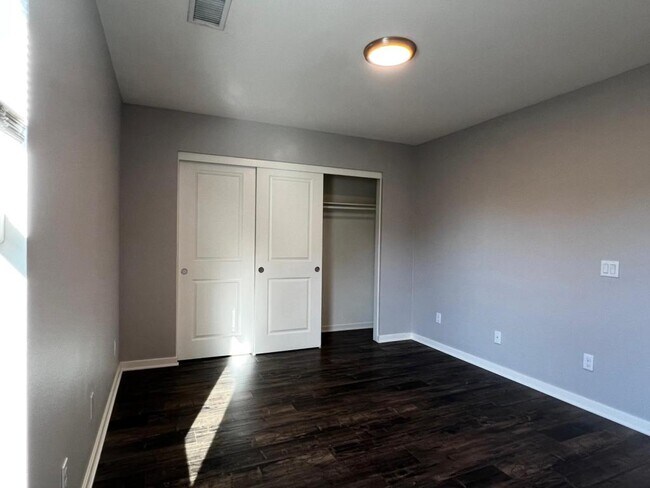 Building Photo - 13971 Weidner St