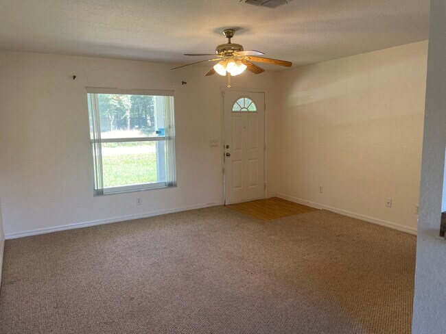 Living room - 10 Hemlock Radial Loop