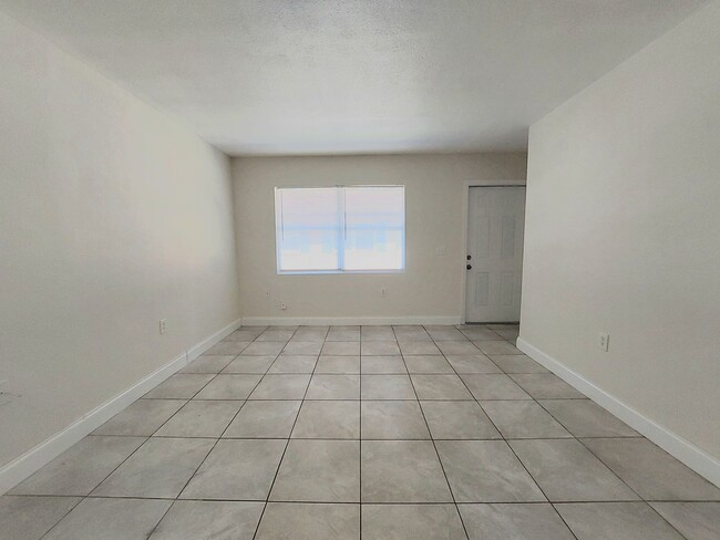 Building Photo - *First Month's Rent FREE!* Beautiful 2 Bed...