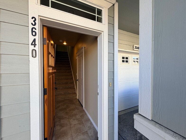 Building Photo - 3640 Summerlinn Dr