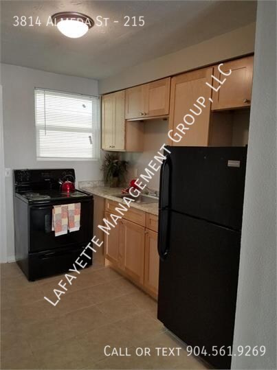 Building Photo - 3814 Almeda St