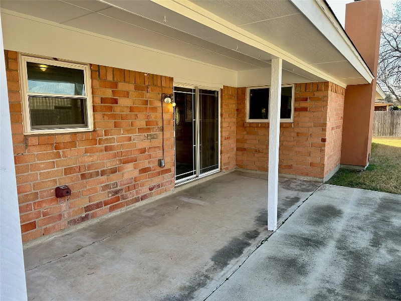 Building Photo - 1312 Sherry Ln