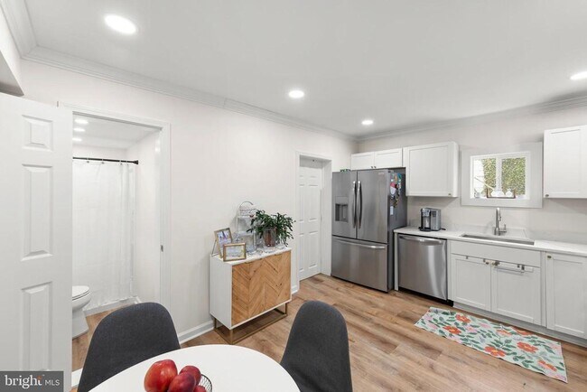 Building Photo - 31 W Southwerk St