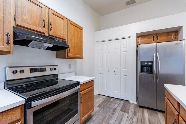 Building Photo - Charming 4-bedroom, 2-bathroom in Gilbert
