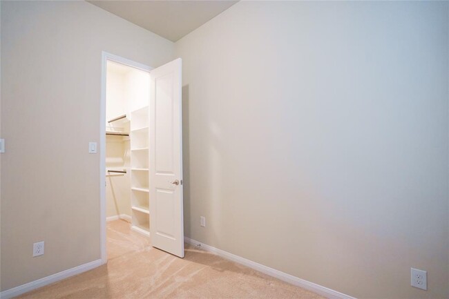 Building Photo - 29034 Canyon Oak Dr